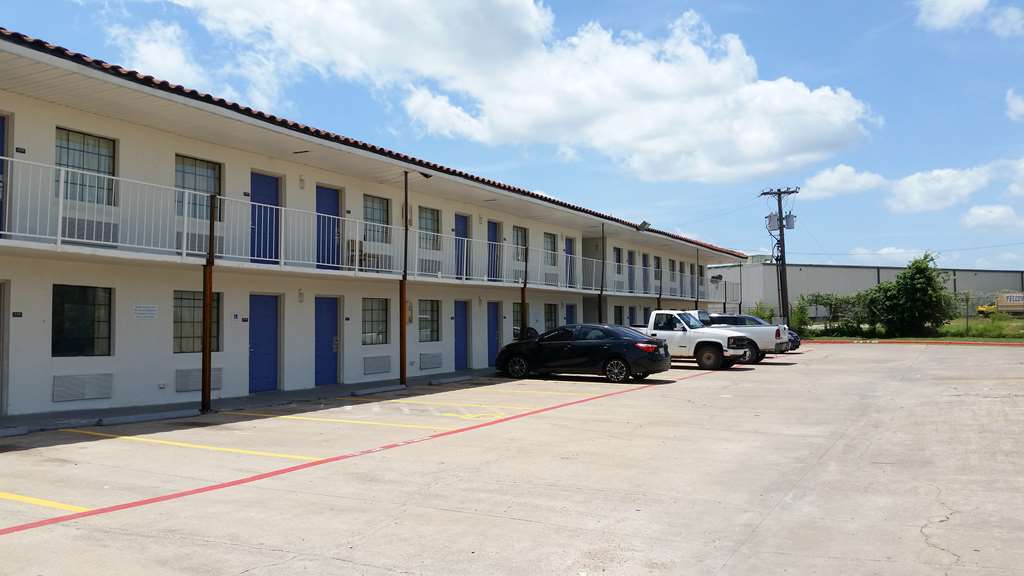 Hotel 6-corsicana, Tx