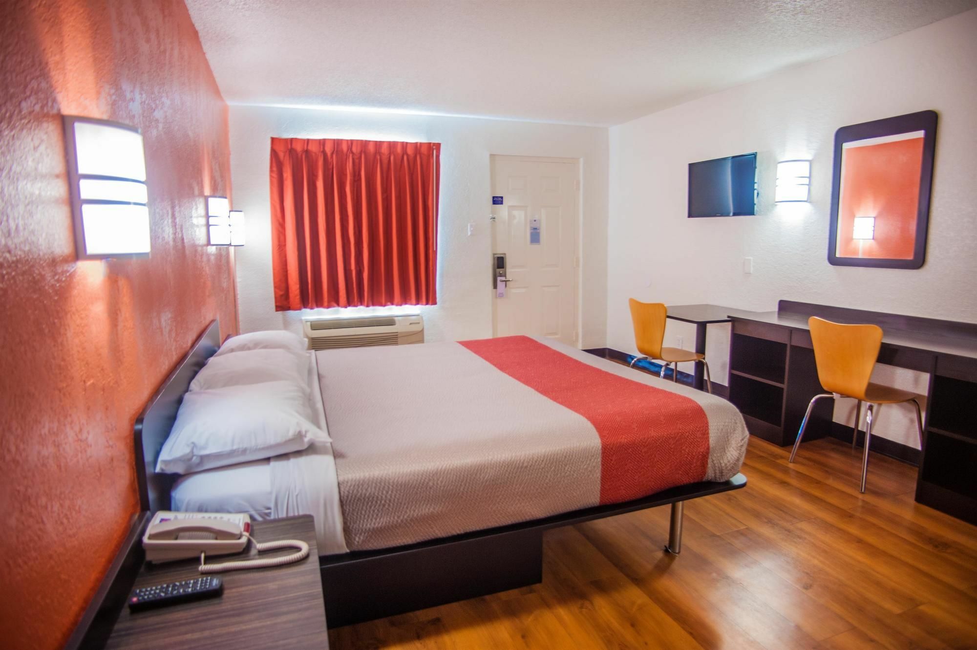 Hotel 6-corsicana, Tx Corsicana